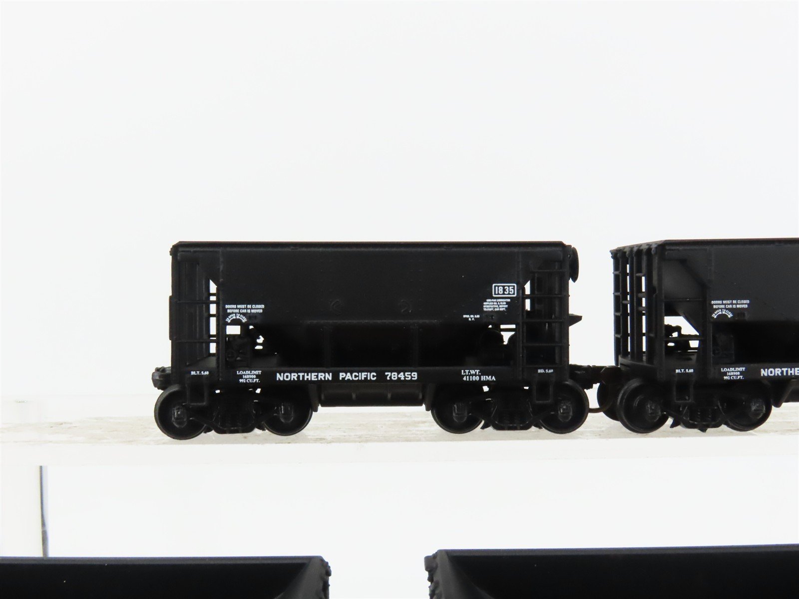 HO Scale Walthers 932-4465 NP Northern Pacific Ore Cars 12-Pack