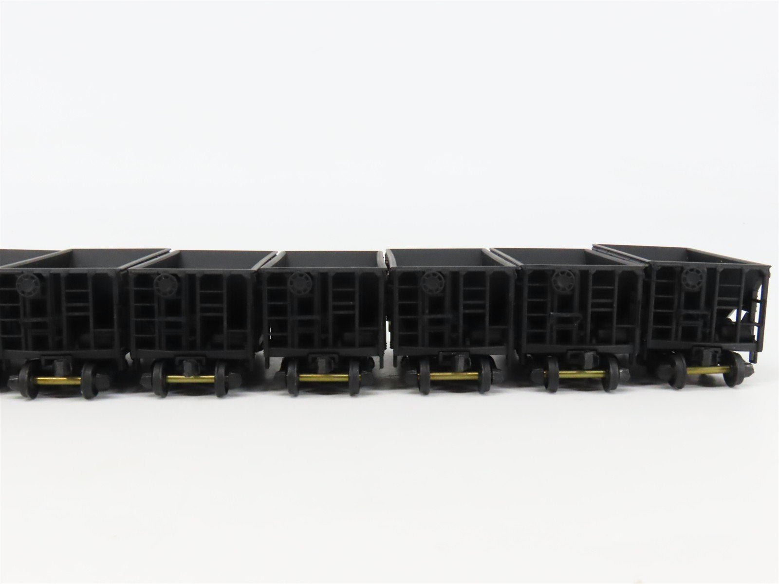 HO Scale Walthers 932-4465 NP Northern Pacific Ore Cars 12-Pack