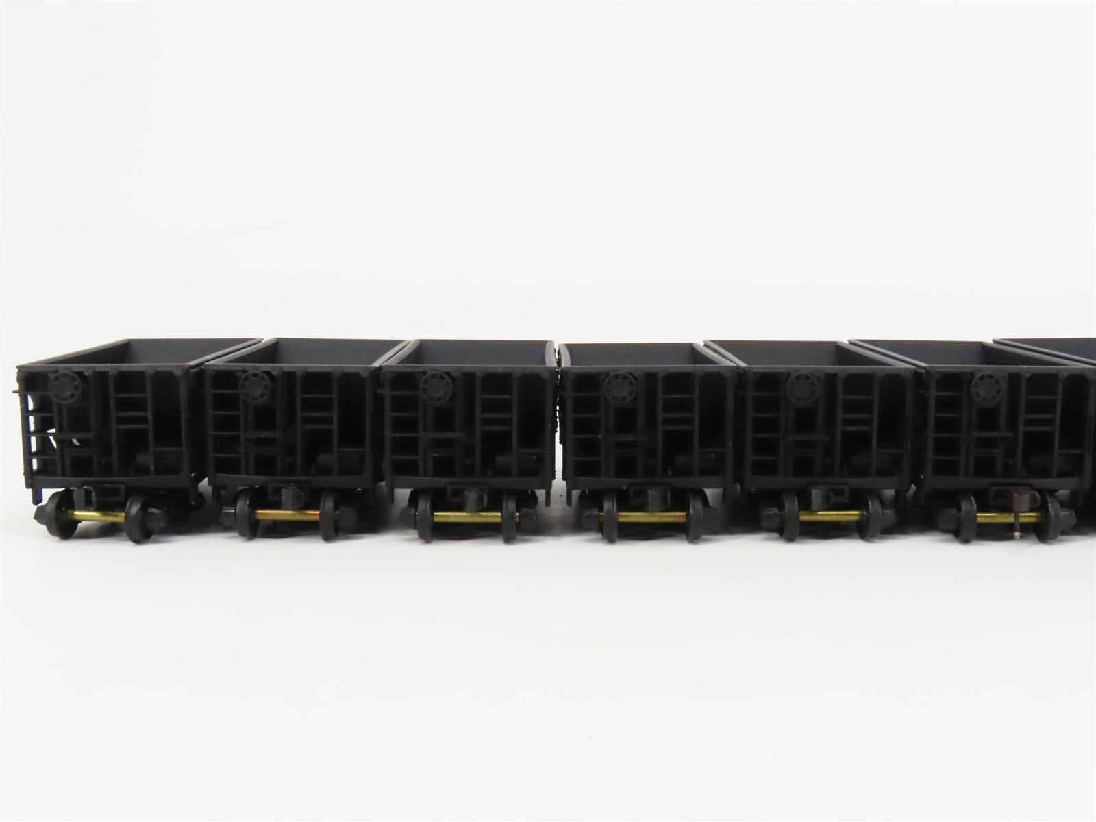 HO Scale Walthers 932-4465 NP Northern Pacific Ore Cars 12-Pack