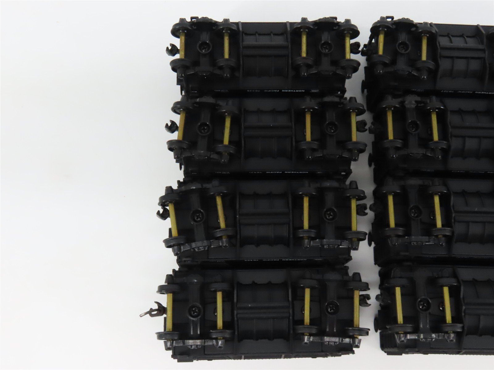 HO Scale Walthers 932-4465 NP Northern Pacific Ore Cars 12-Pack