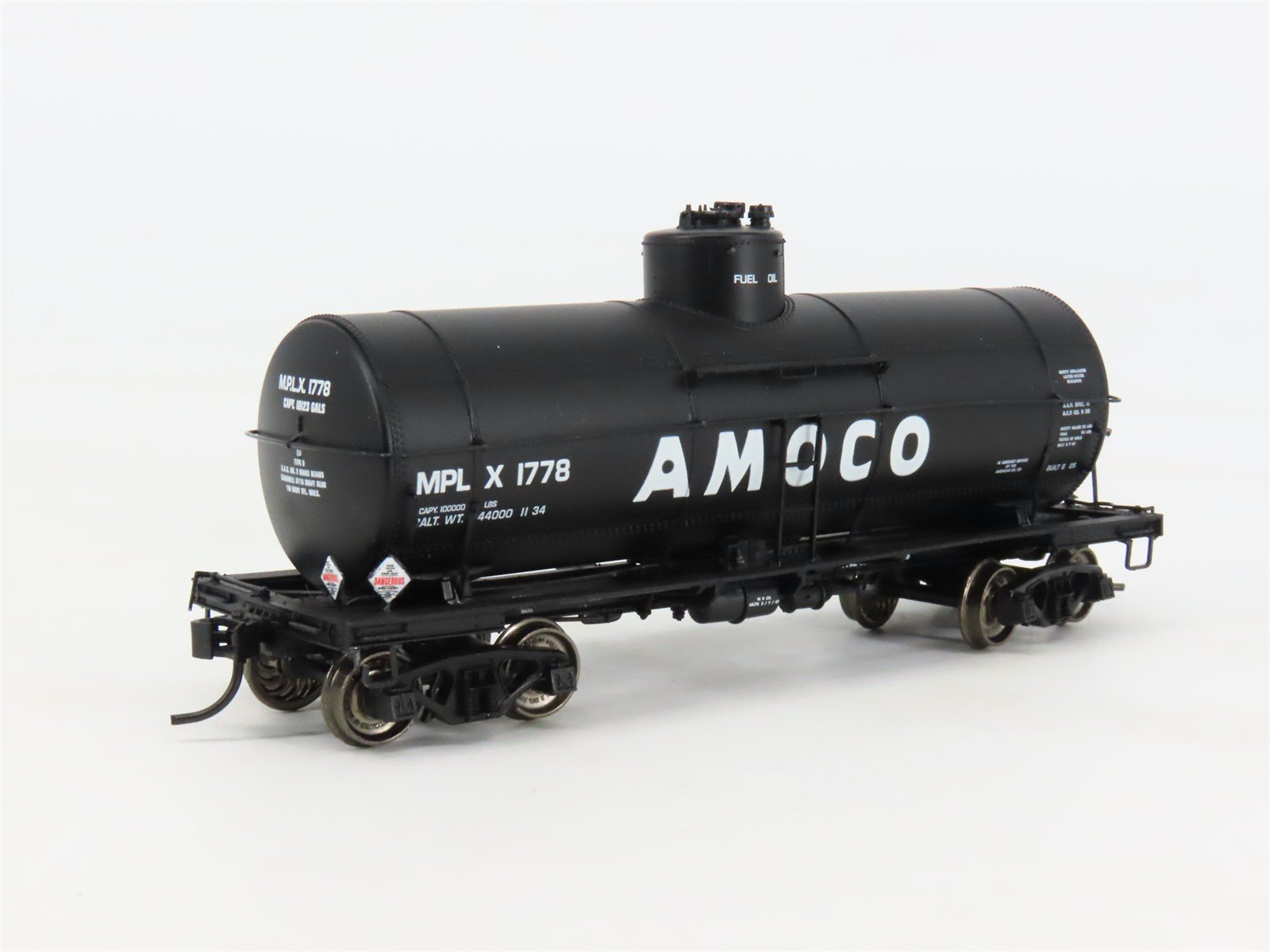 HO Scale Proto 2000 23171 MPLX AMOCO Type 21 Riveted Single Dome Tank Car #1778