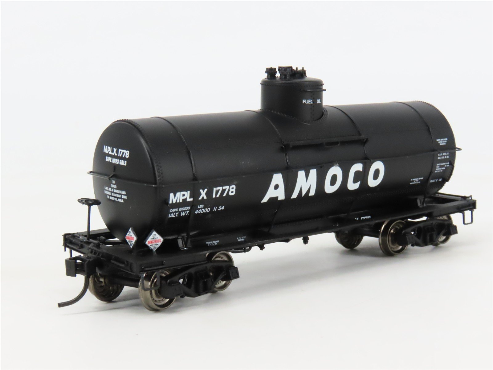HO Scale Proto 2000 23171 MPLX AMOCO Type 21 Riveted Single Dome Tank Car #1778