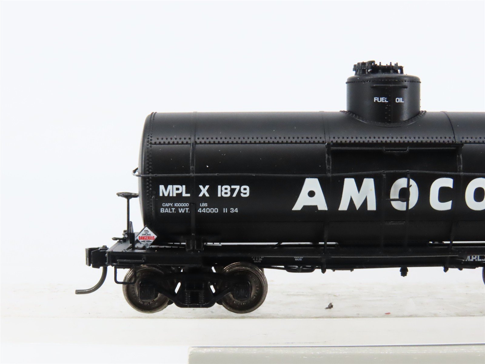 HO Scale Proto 2000 23358 MPLX AMOCO Type 21 Riveted Single Dome Tank Car #1879