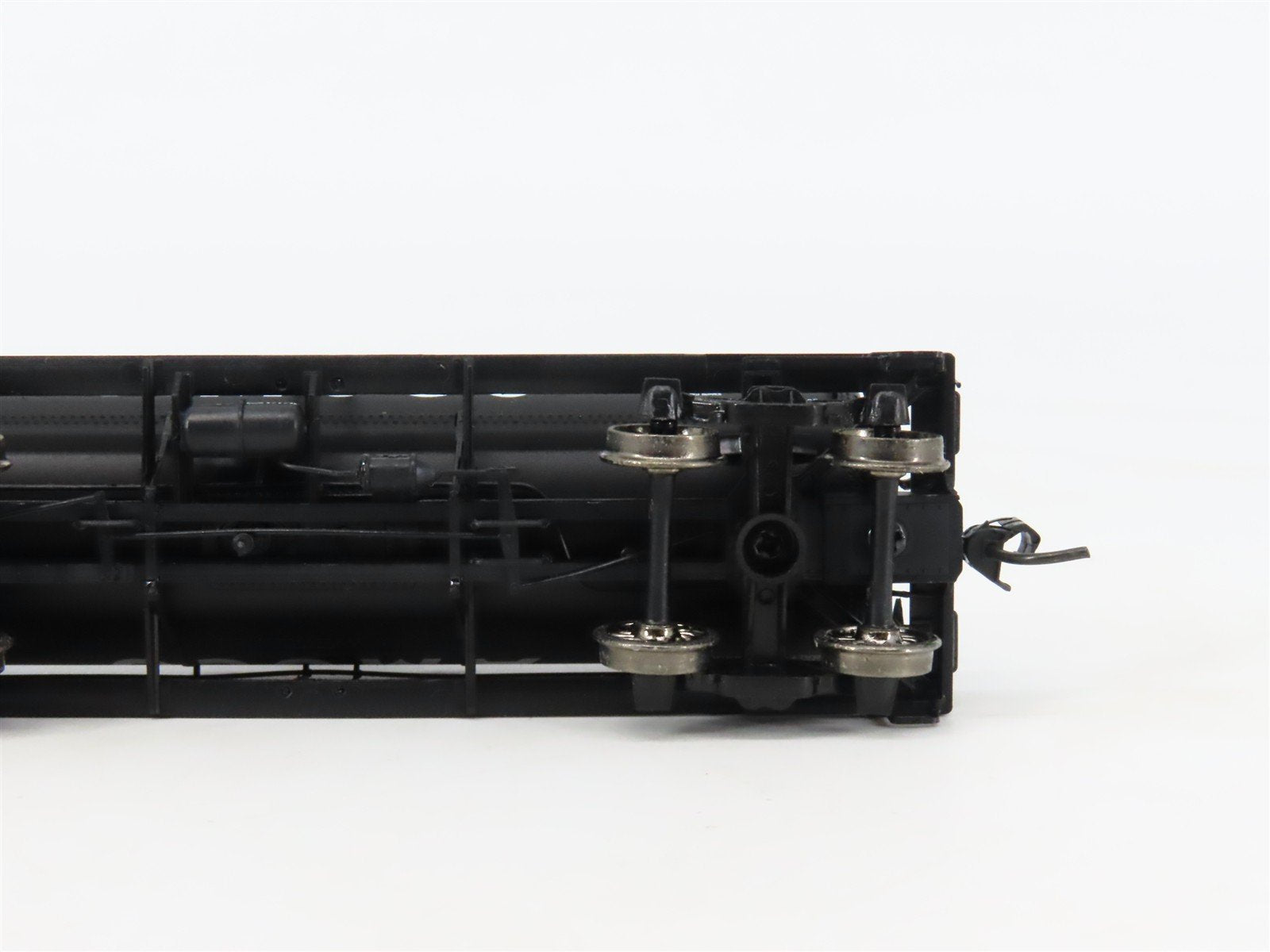 HO Scale Proto 2000 23358 MPLX AMOCO Type 21 Riveted Single Dome Tank Car #1879