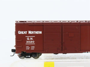 HO Scale Trix 24902-8 GN Great Northern 40' Double Door Box Car #3020