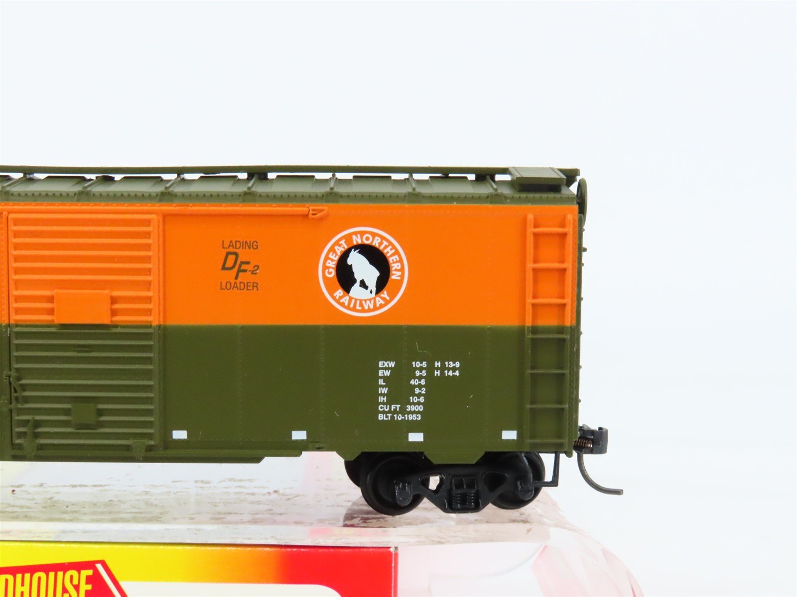 HO Scale Roundhouse 20401 GN Great Northern AAR 40' Single Door Box Car #39421