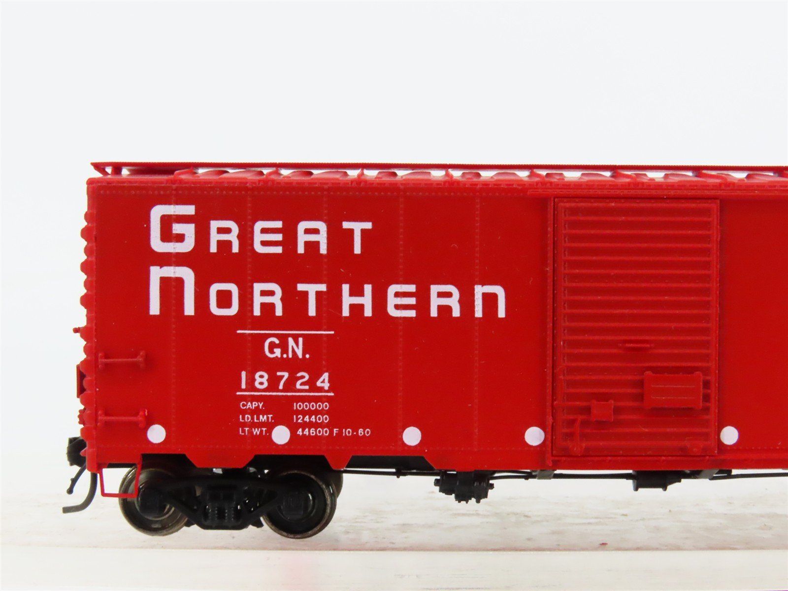 HO Scale InterMountain 46005-16 GN Great Northern 40' Single Door Box Car #18724
