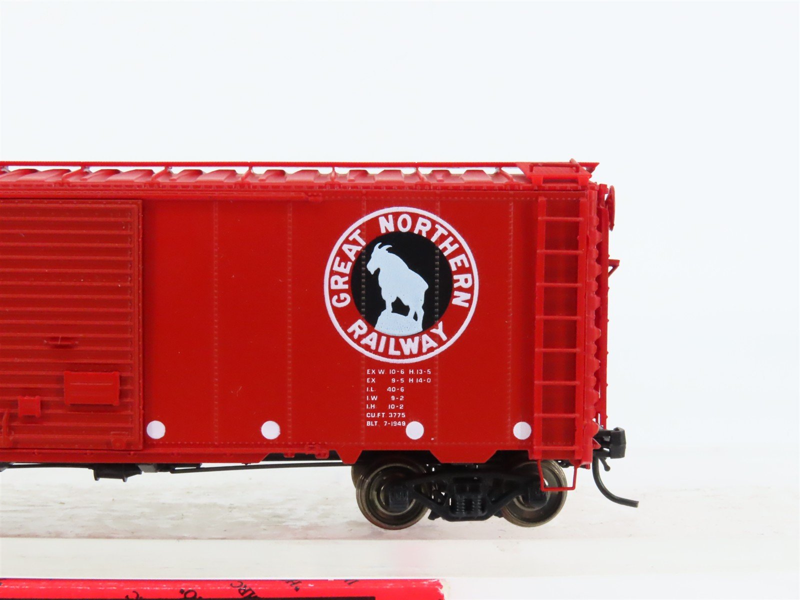 HO Scale InterMountain 46005-19 GN Great Northern 40' Single Door Box Car #19076