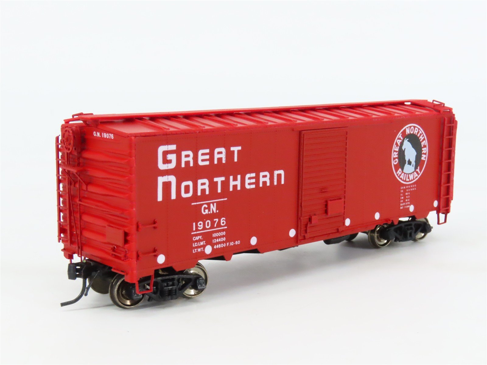 HO Scale InterMountain 46005-19 GN Great Northern 40' Single Door Box Car #19076