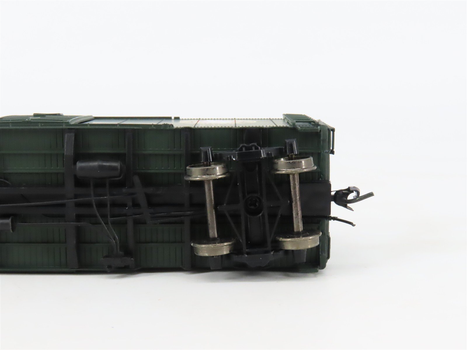 HO Scale InterMountain 46010-18 GN Great Northern Express 40' Box Car #2537