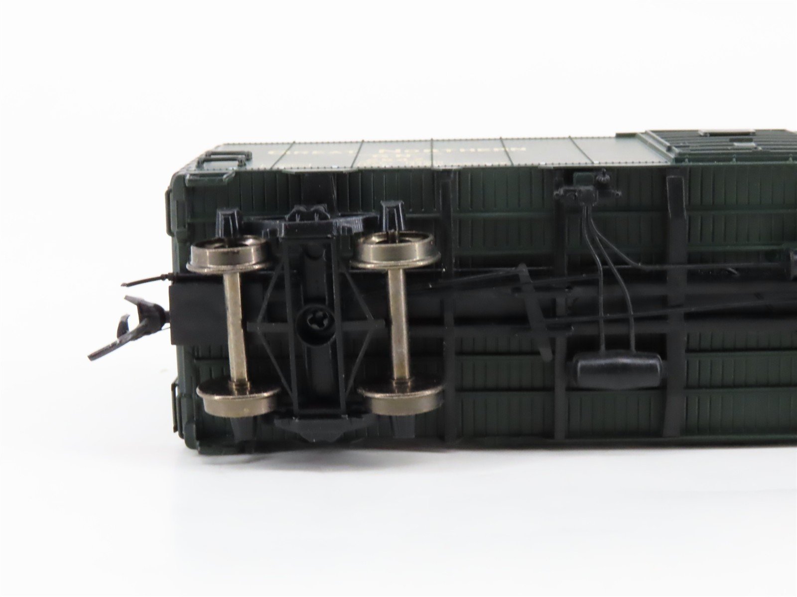HO Scale InterMountain 46010-23 GN Great Northern Express 40' Box Car #2547