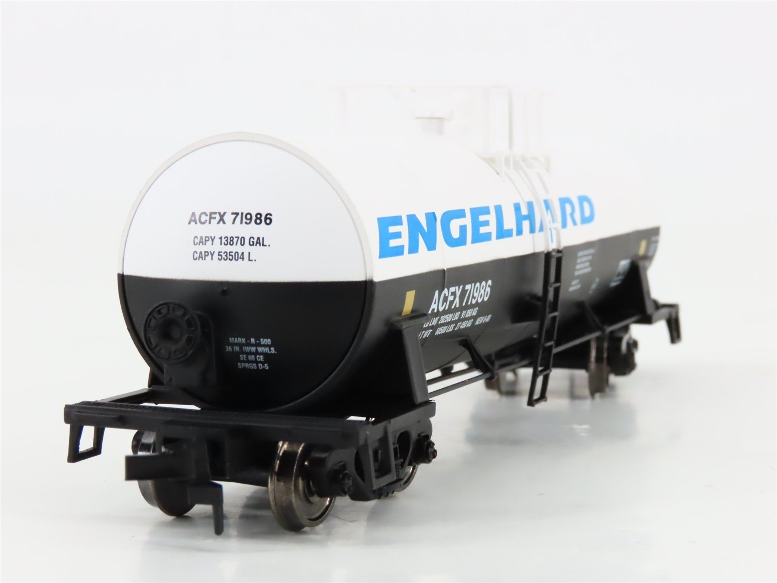 HO Scale Atlas 1702-4 ACFX Engelhard 13k Gallon Kaolin Tank Car #71986