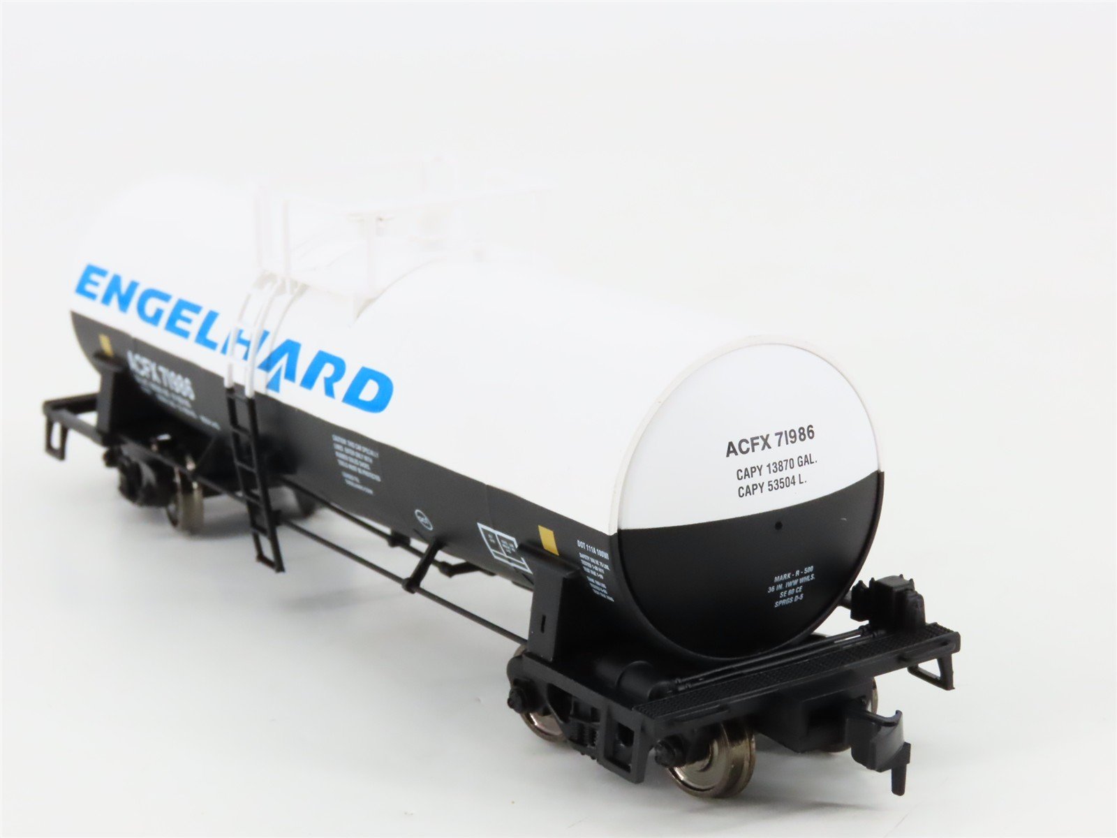 HO Scale Atlas 1702-4 ACFX Engelhard 13k Gallon Kaolin Tank Car #71986