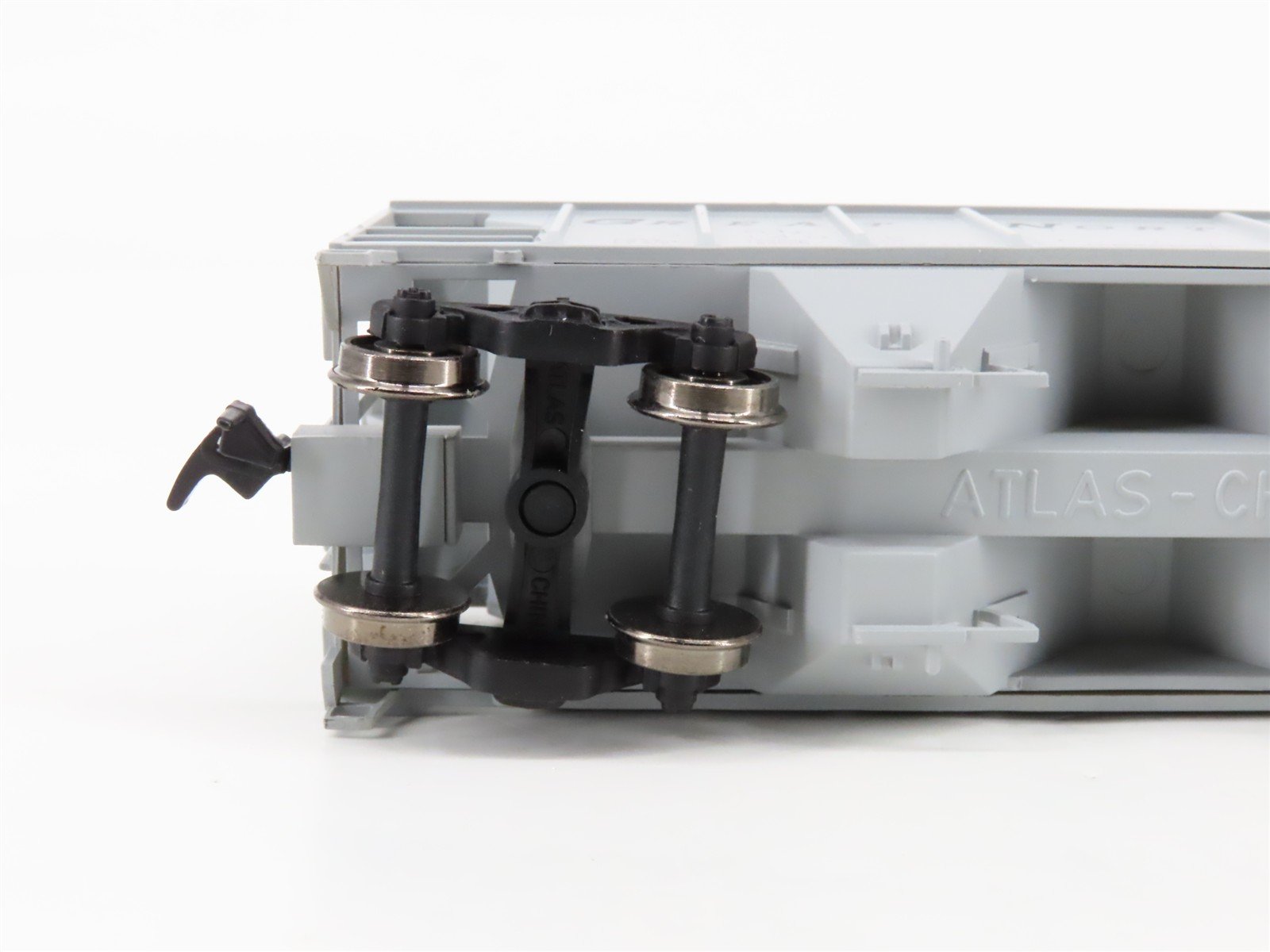 HO Scale Atlas 1819 GN Great Northern 2-Bay PS-2 Covered Hopper #71405
