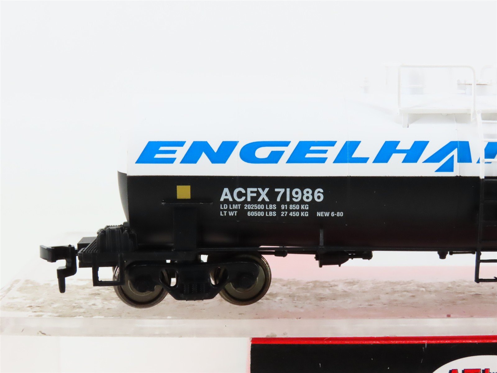 HO Scale Atlas 1702-4 ACFX Engelhard 13k Gallon Kaolin Tank Car #71986