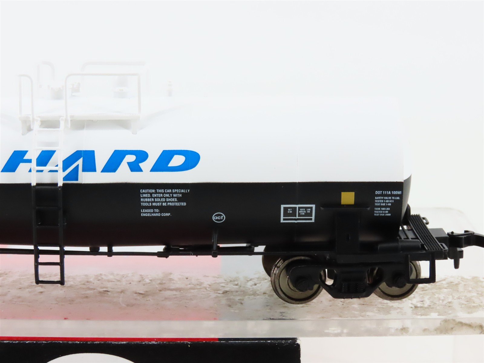 HO Scale Atlas 1702-4 ACFX Engelhard 13k Gallon Kaolin Tank Car #71986