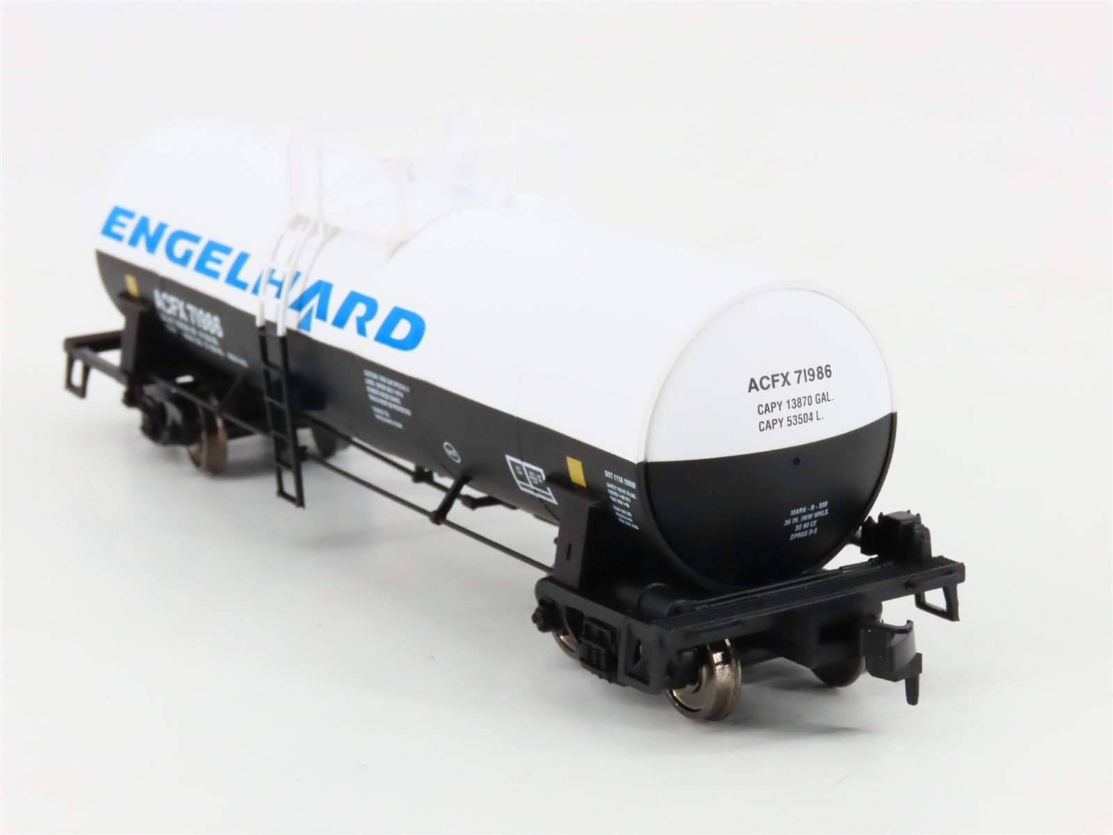 HO Scale Atlas 1702-4 ACFX Engelhard 13k Gallon Kaolin Tank Car #71986