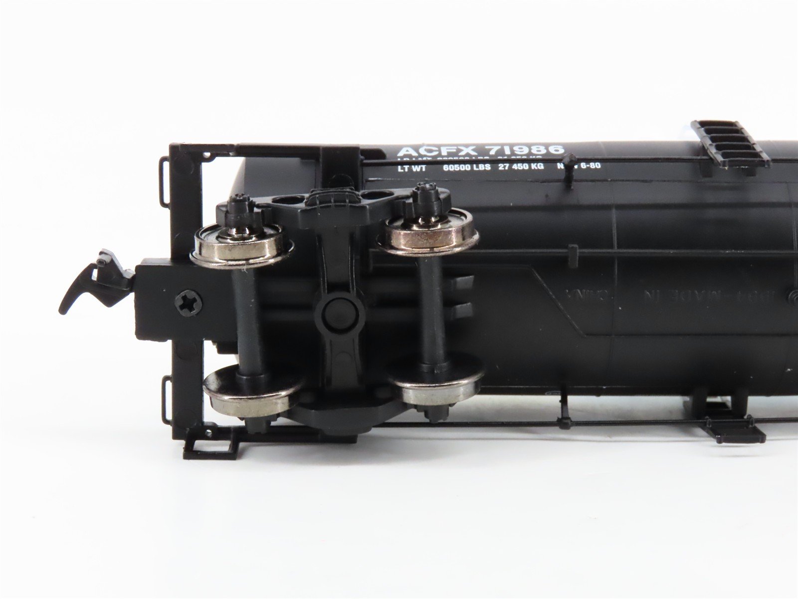 HO Scale Atlas 1702-4 ACFX Engelhard 13k Gallon Kaolin Tank Car #71986
