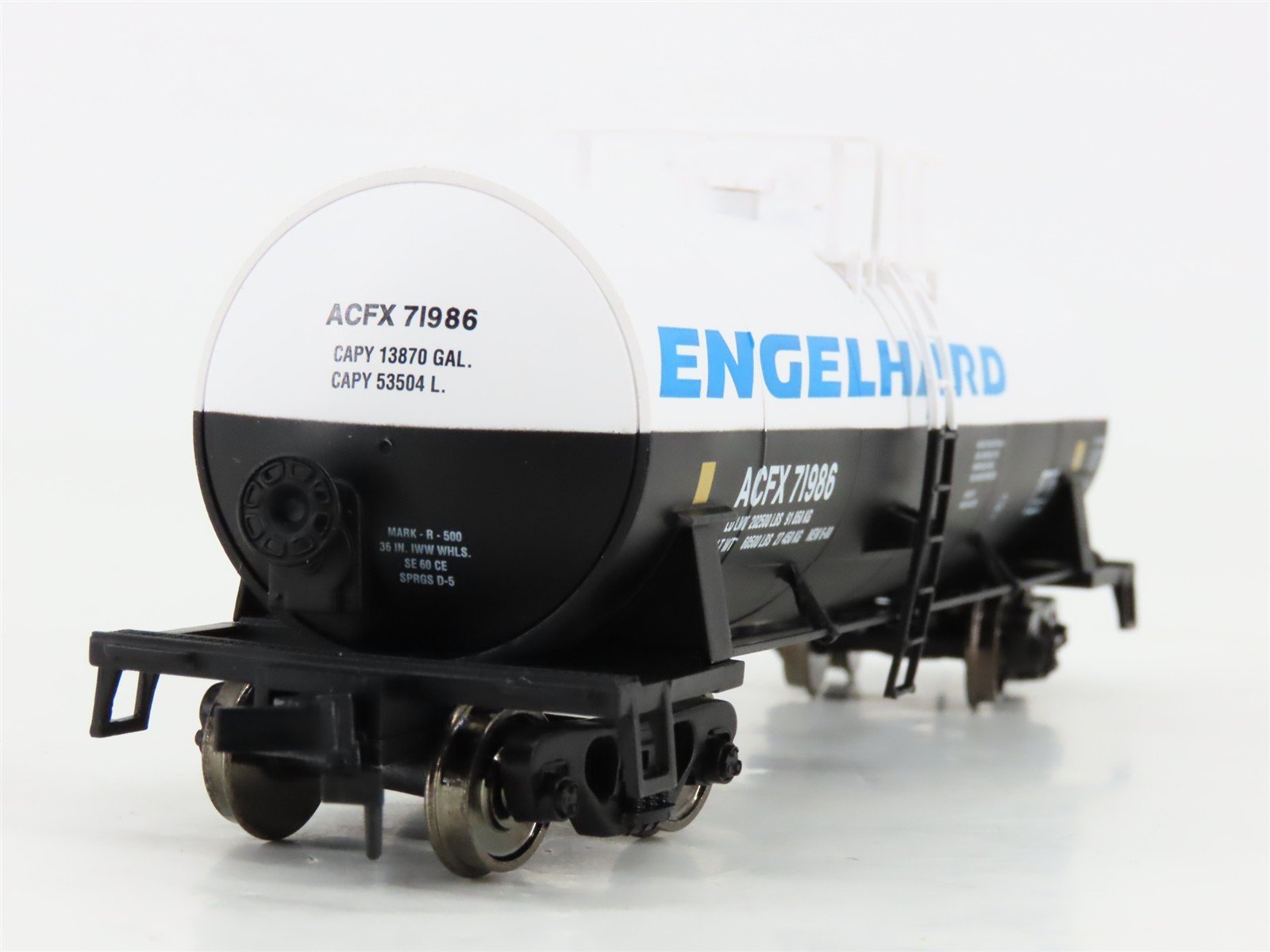 HO Scale Atlas 1702-4 ACFX Engelhard 13k Gallon Kaolin Tank Car #71986