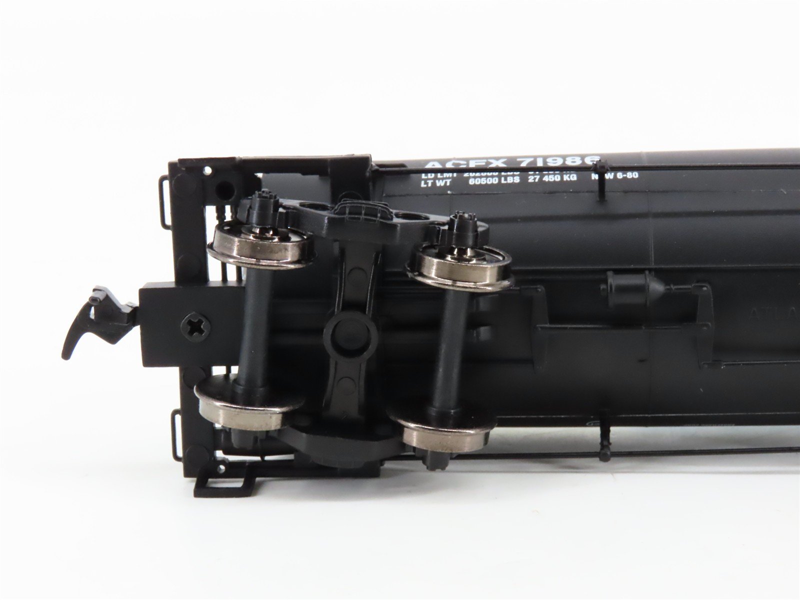 HO Scale Atlas 1702-4 ACFX Engelhard 13k Gallon Kaolin Tank Car #71986