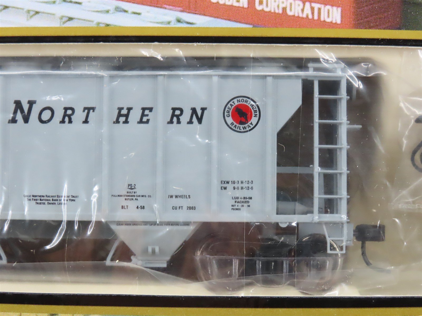 HO Atlas 1819-3 GN Great Northern 2-Bay PS-2 Covered Hopper #71504 - SEALED