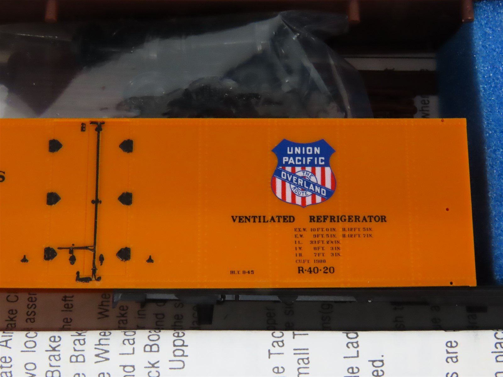 LOT of 4 HO Scale Intermountain Assorted PFE Ice Bunker Car Kits