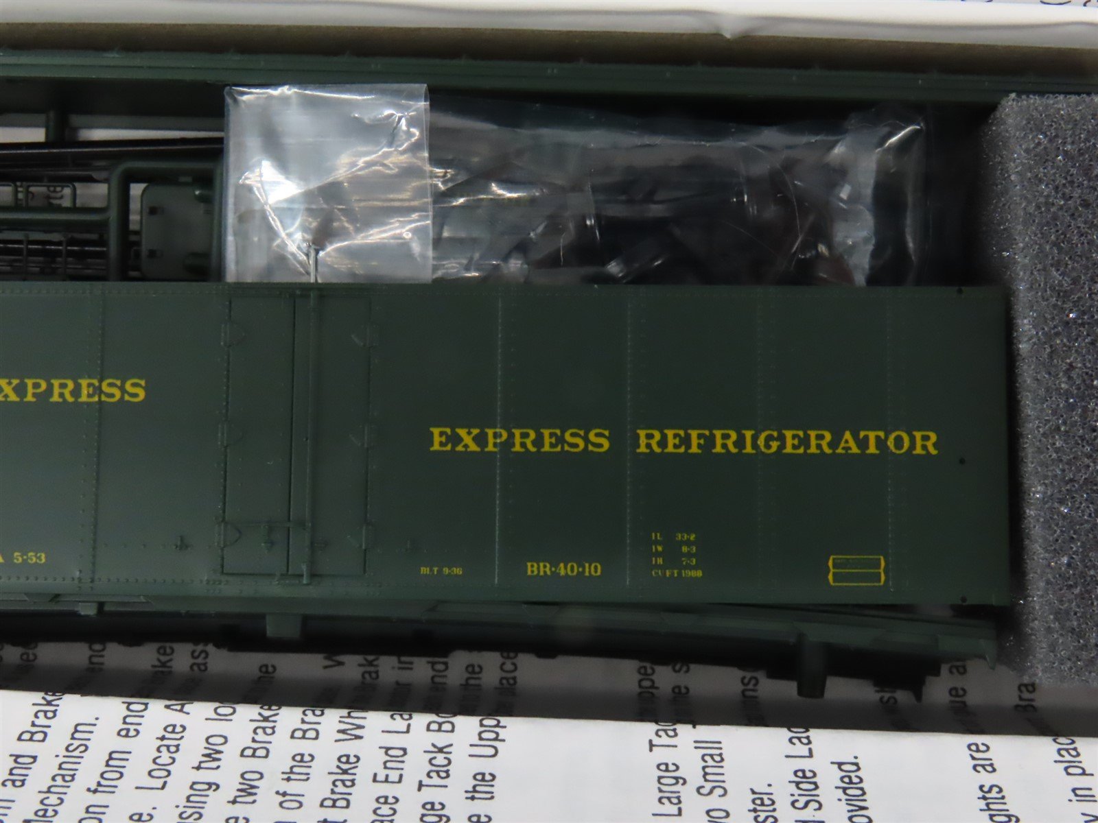 LOT of 4 HO Scale Intermountain Assorted PFE Ice Bunker Car Kits