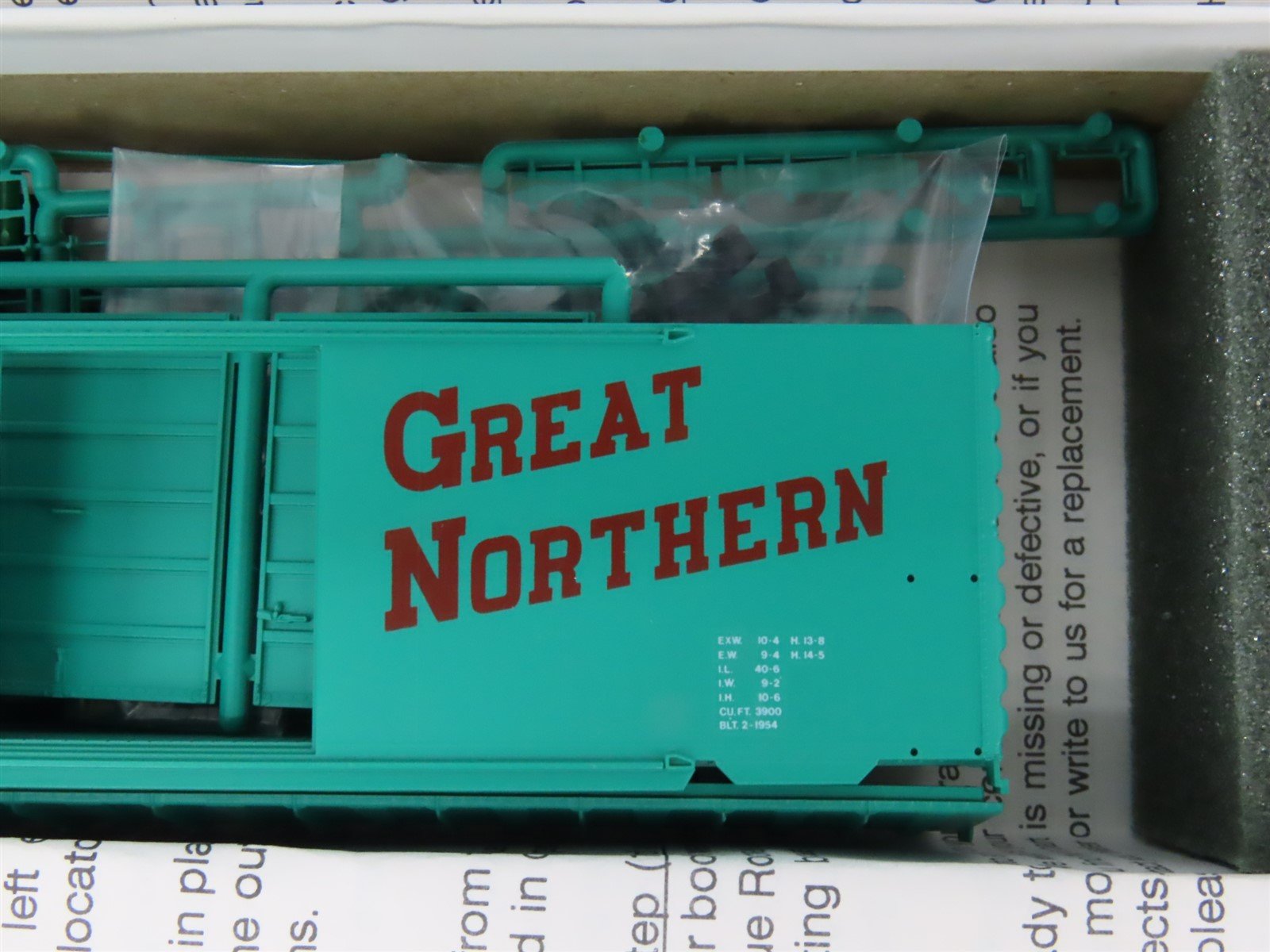 LOT of 4 HO Scale Intermountain GN Great Northern 40' PS-1 Boxcar Kits