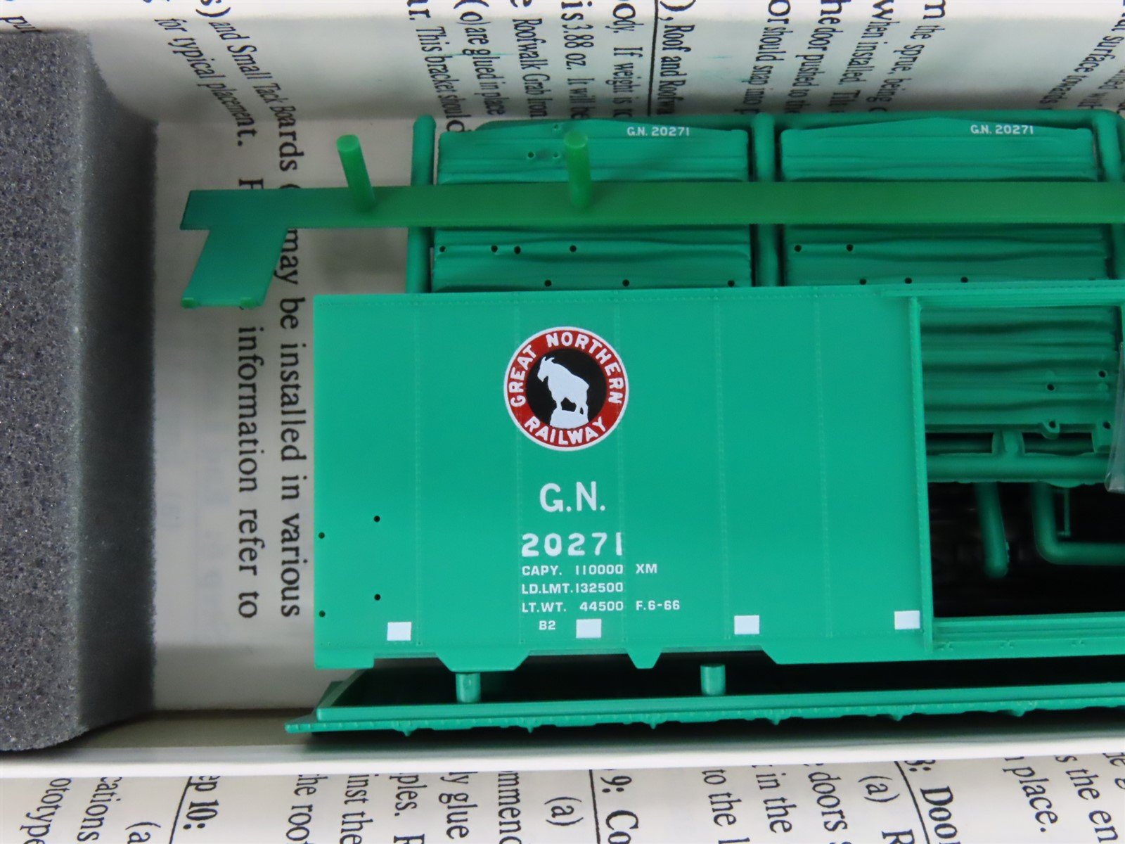 LOT of 4 HO Scale Intermountain GN Great Northern 40' 12-Panel Boxcar Kits