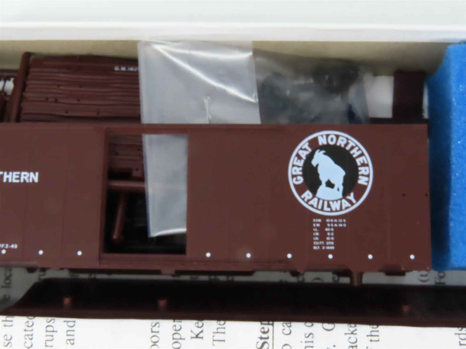 LOT of 4 HO Scale Intermountain GN Great Northern 40' 12-Panel Boxcar Kits