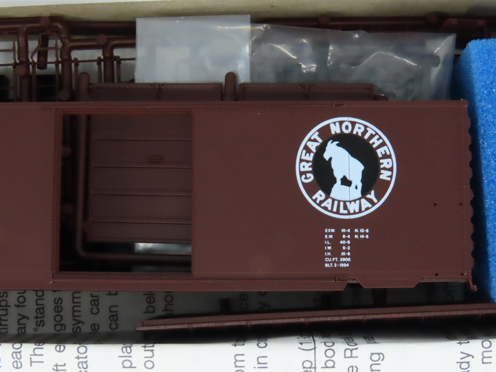 LOT of 4 HO Scale Intermountain GN Great Northern 40' PS-1 Boxcar Kits