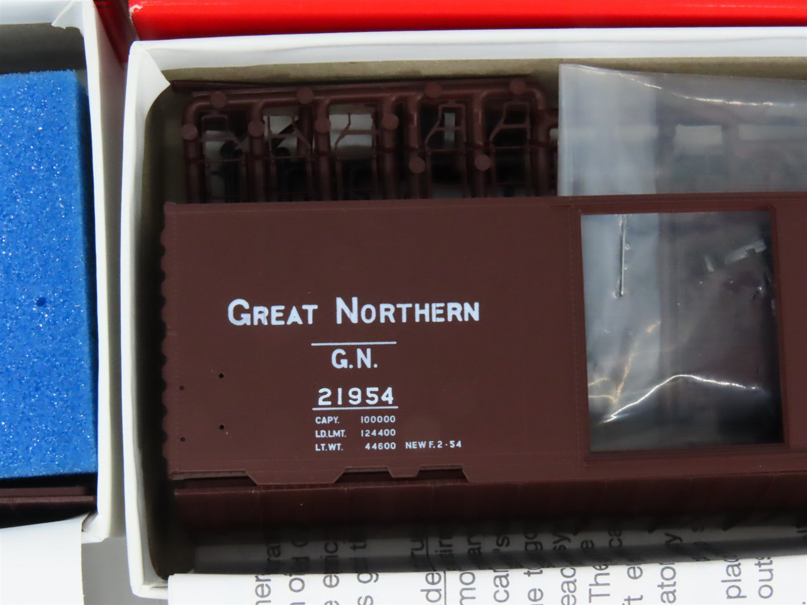 LOT of 4 HO Scale Intermountain GN Great Northern 40' PS-1 Boxcar Kits