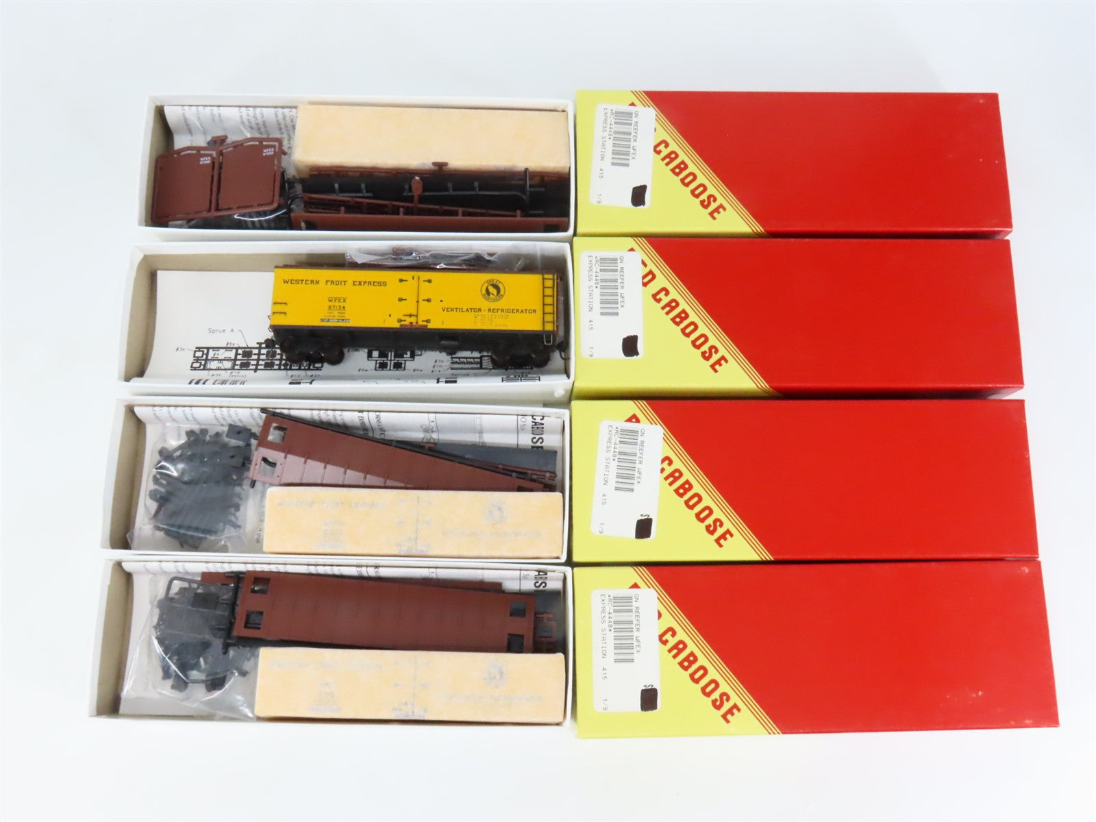 LOT of 4 HO Scale Red Caboose GN Great Northern Refrigerator Car Kits