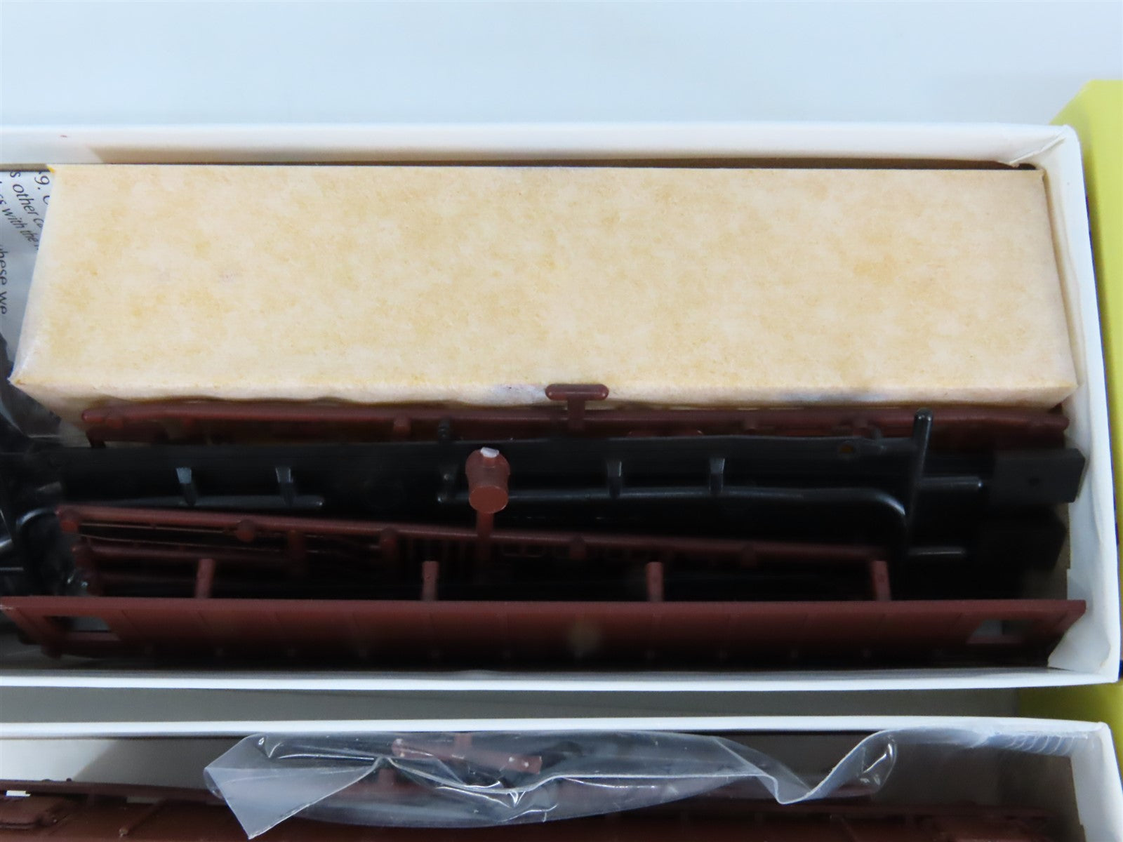 LOT of 4 HO Scale Red Caboose GN Great Northern Refrigerator Car Kits