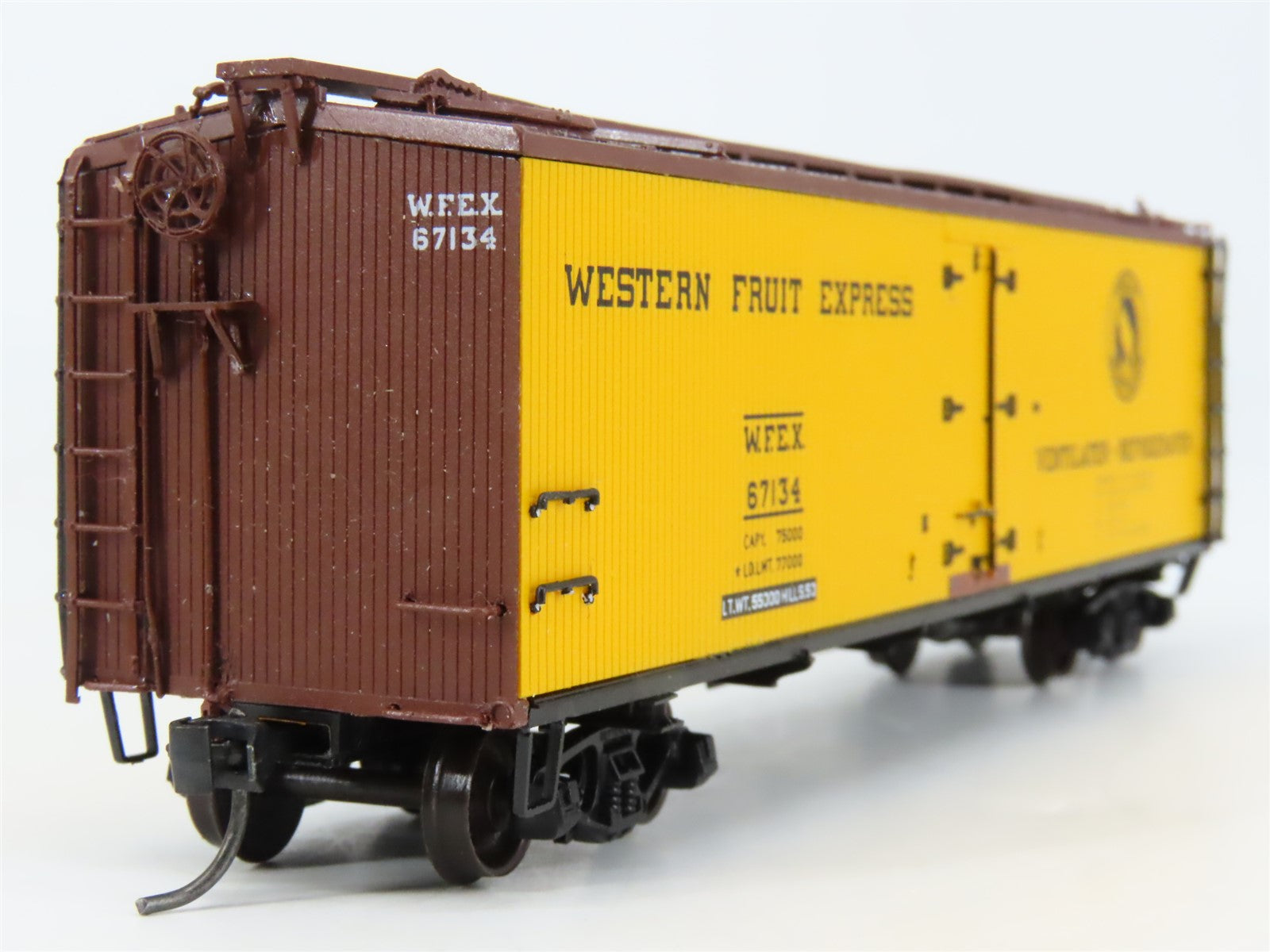 LOT of 4 HO Scale Red Caboose GN Great Northern Refrigerator Car Kits