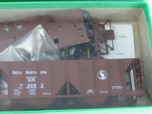 LOT of 4 HO Scale Bowser 55681 GN Great Northern 2-Bay Covered Hopper Car Kits