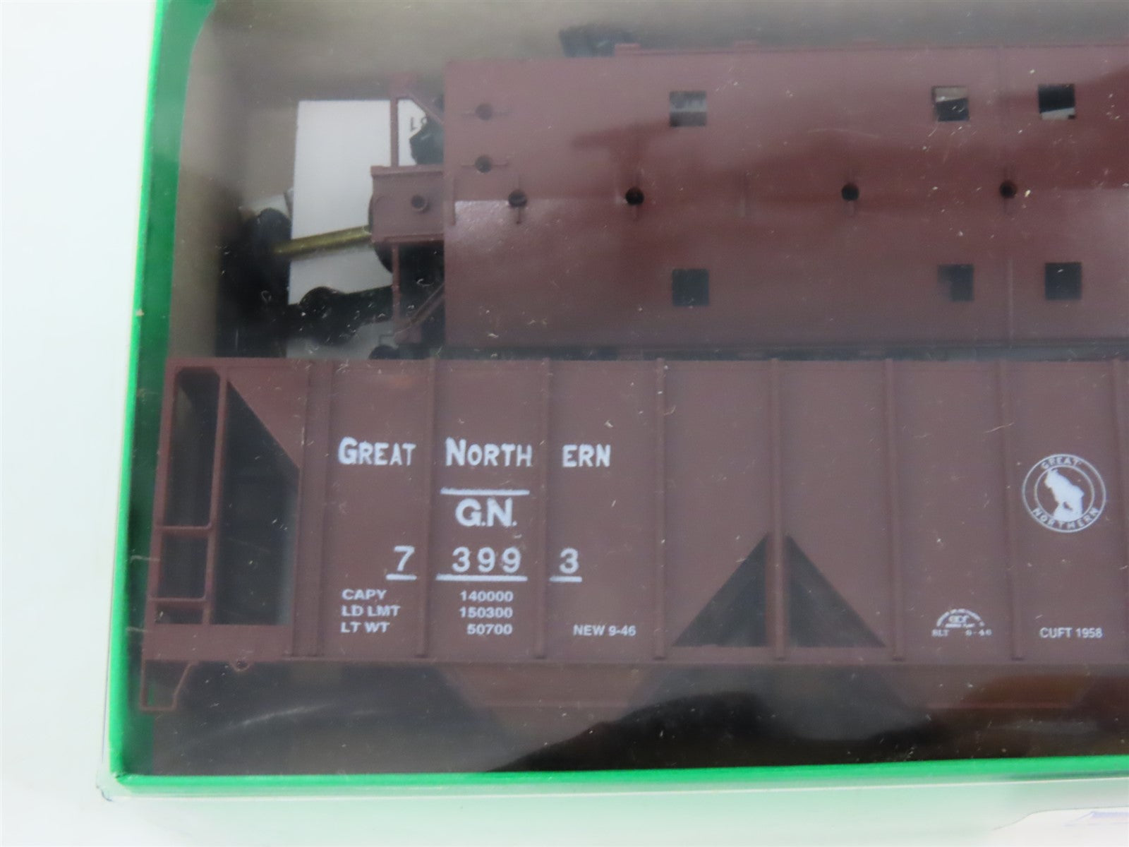 LOT of 4 HO Scale Bowser 55681 GN Great Northern 2-Bay Covered Hopper Car Kits