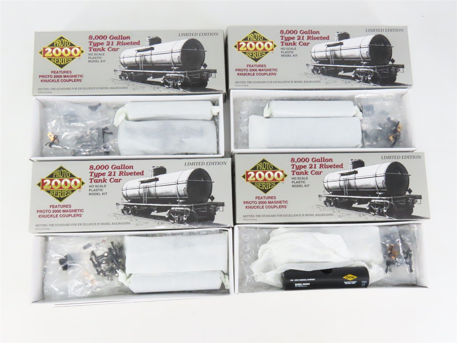 HO Scale Proto 2000 21767 DOWX Dow Chemical 8k Gal Tankcar 4-Pack Kit