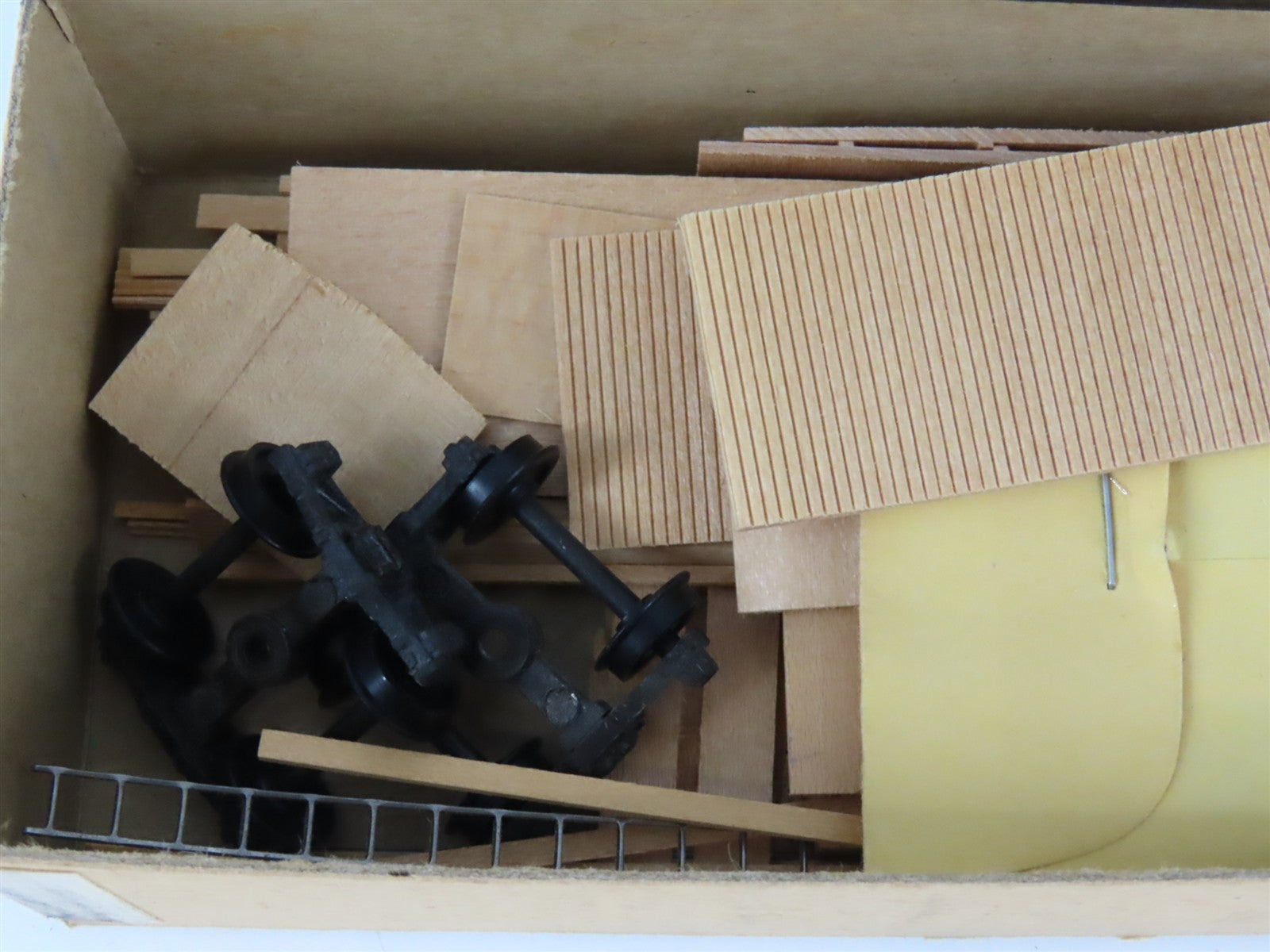 HO Scale Ambroid 7 Mathieson Dry Ice Car Kit