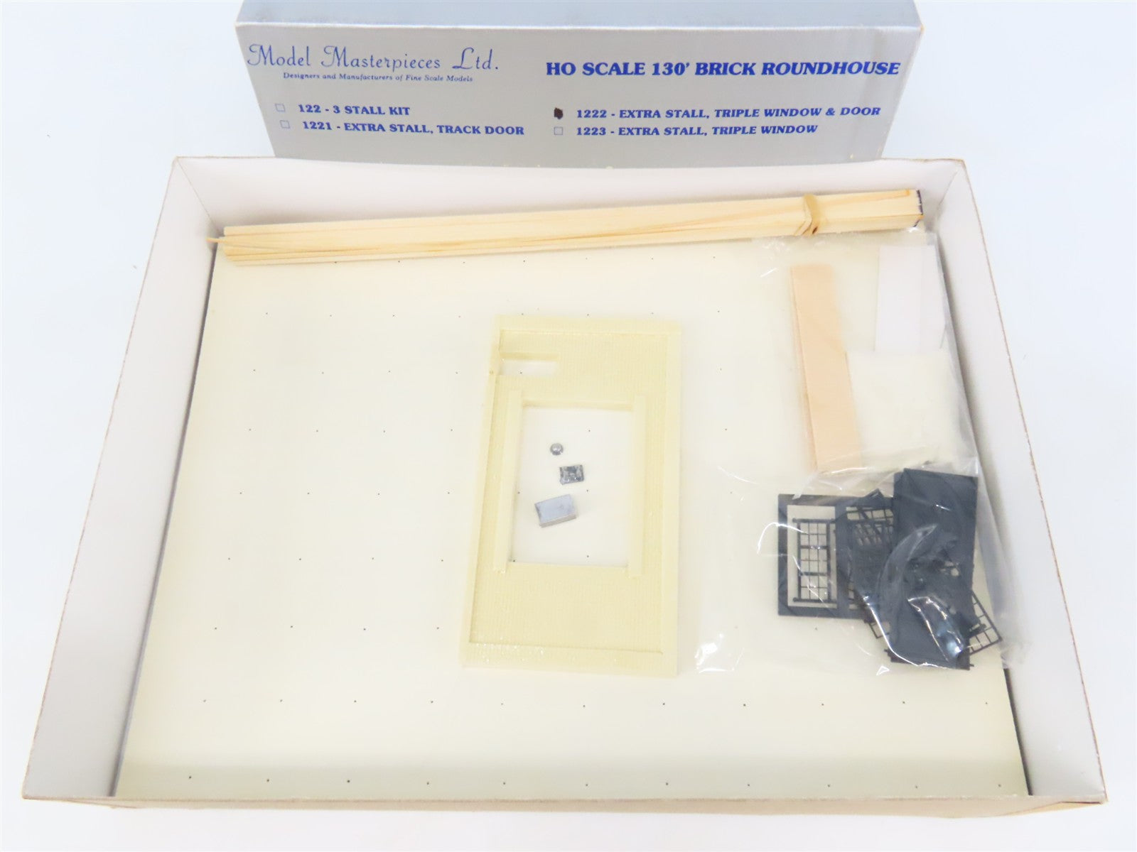 HO Model Masterpieces 1222 130' Brick Extra Stall Triple Window & Door Kit