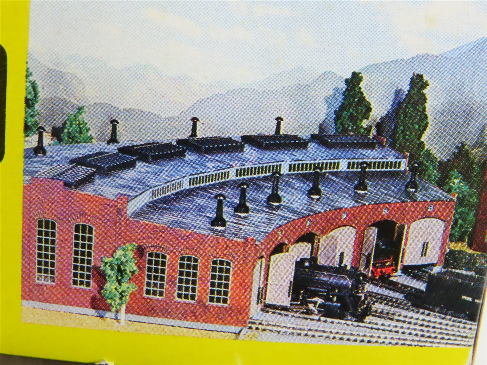 HO Heljan B802 Northumberland, PA Steam Locomotive Roundhouse Building Kit