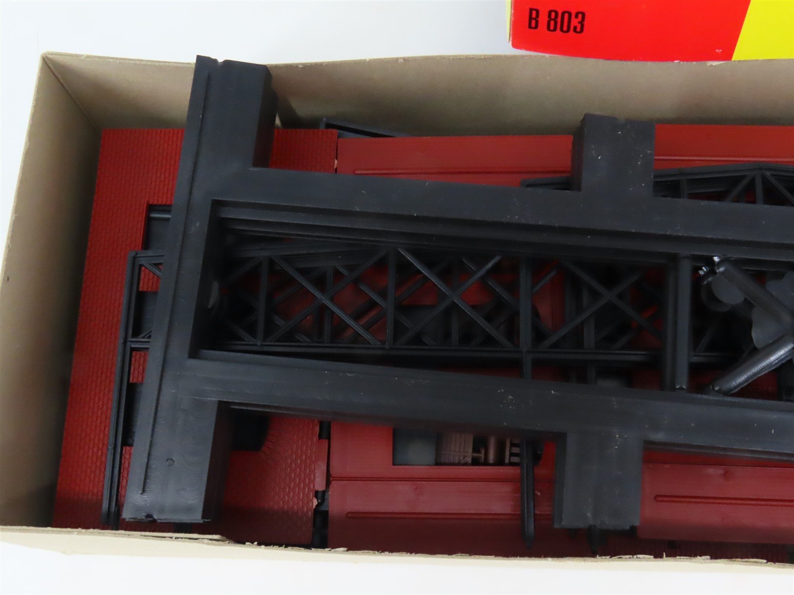 HO Heljan B803 Northumberland, PA Steam Roundhouse Add-On 3-Stall Building Kit