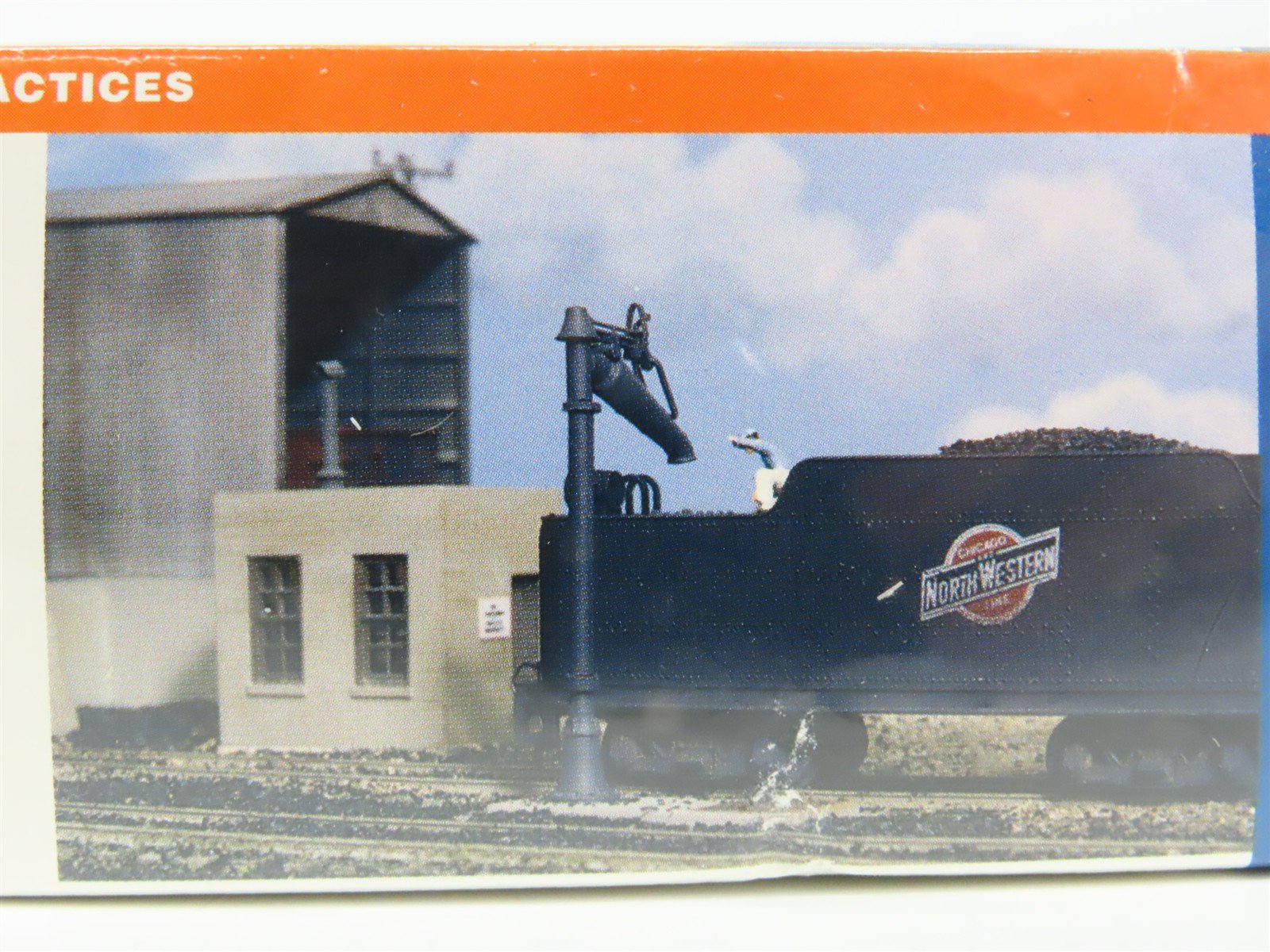 HO Scale Walthers 933-3043 Steel Water Tank Building Kit SEALED