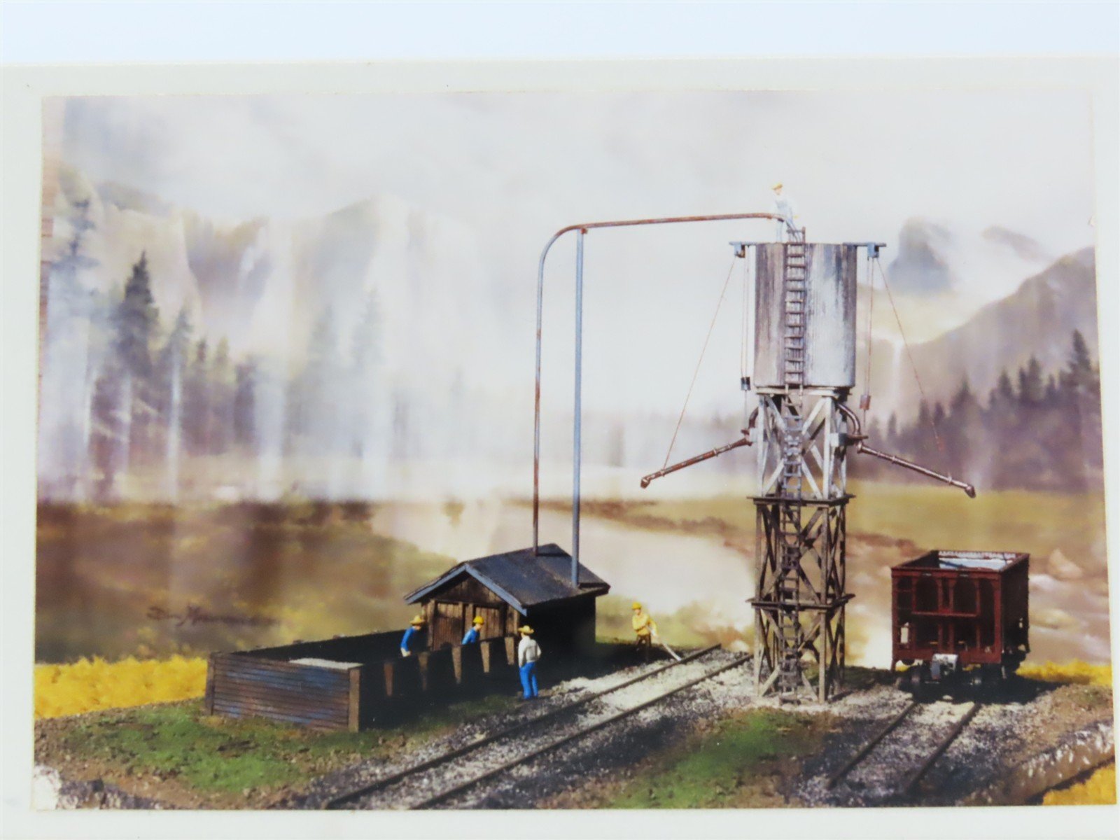 HO Scale JV Model 2008 Sand Tower Building Kit