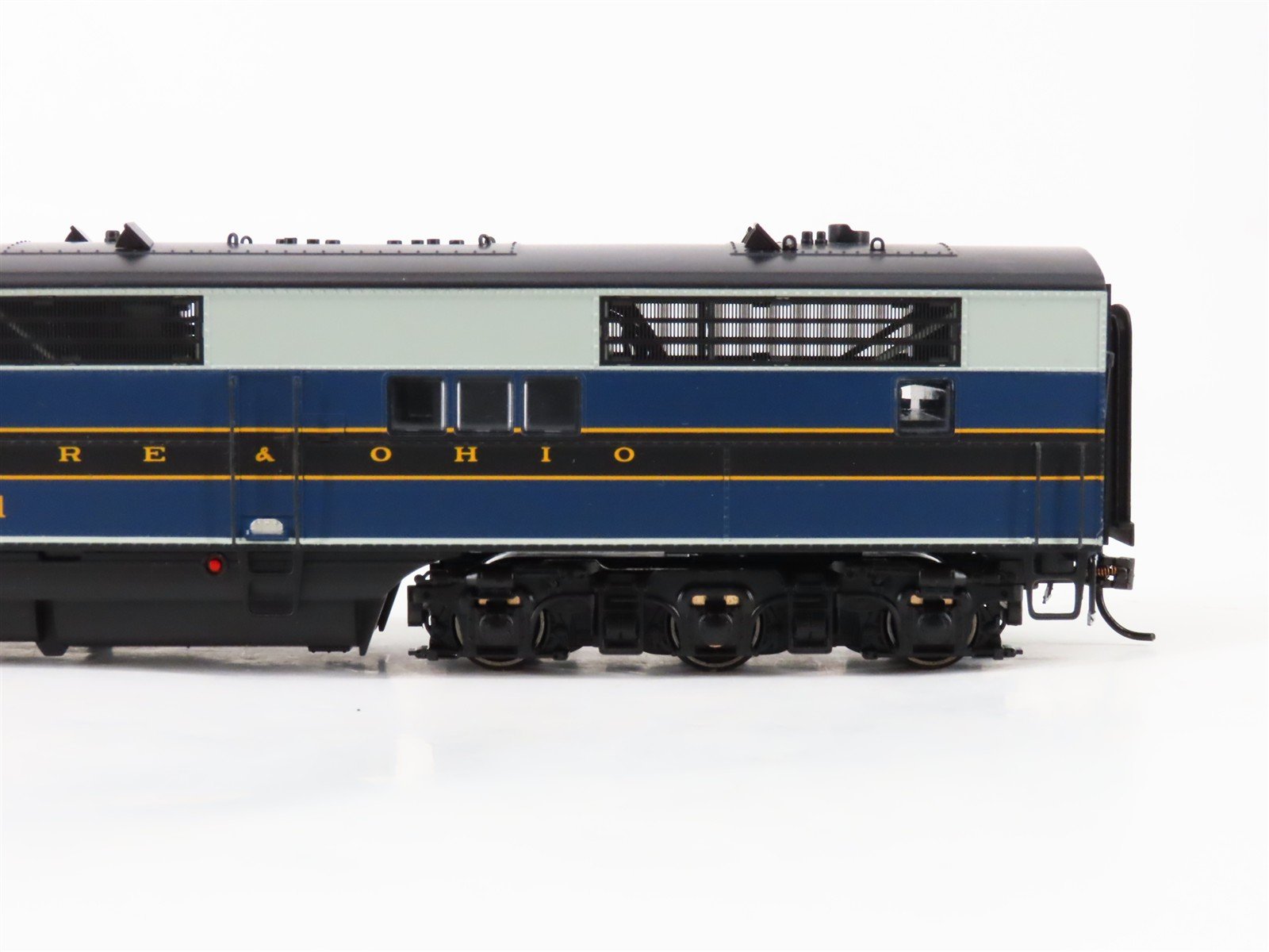 HO Scale Broadway Limited BLI 5501 B&O EA/EB Diesel Set #51 - Paragon3