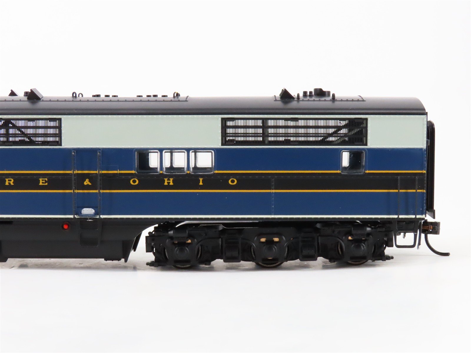 HO Scale Broadway Limited BLI 5501 B&O EA/EB Diesel Set #51 - Paragon3