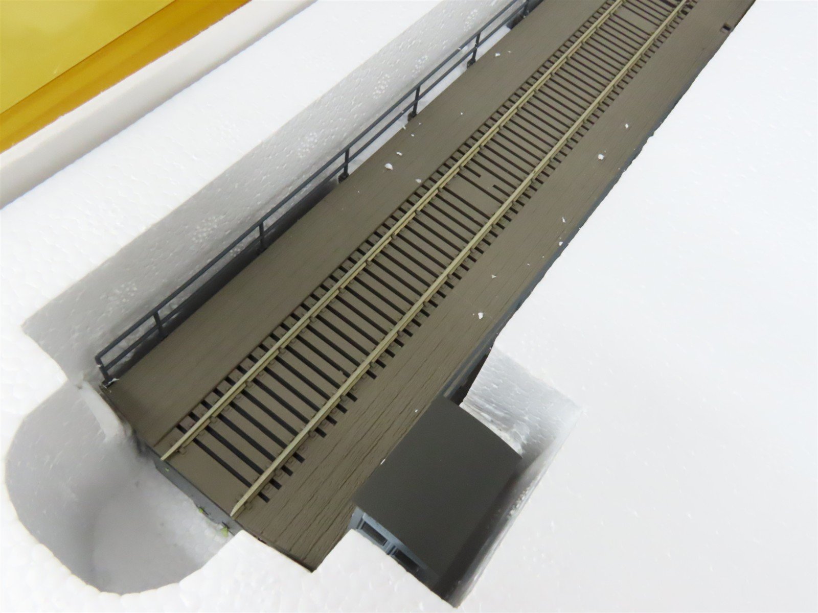 HO Scale Walthers 933-2829 Modern 130' Turntable