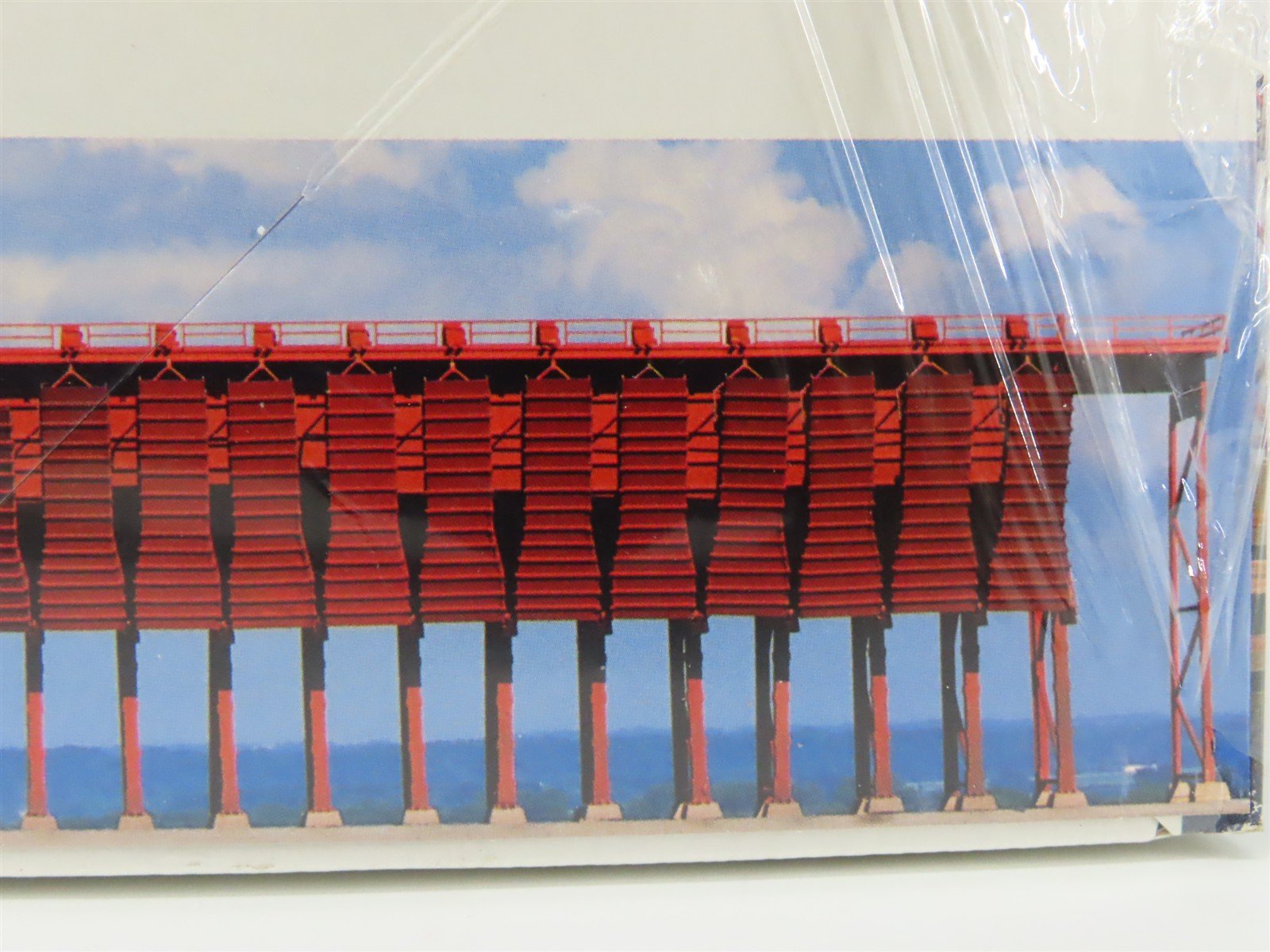 HO Scale Walthers 933-3065 Ore Dock Building Kit SEALED