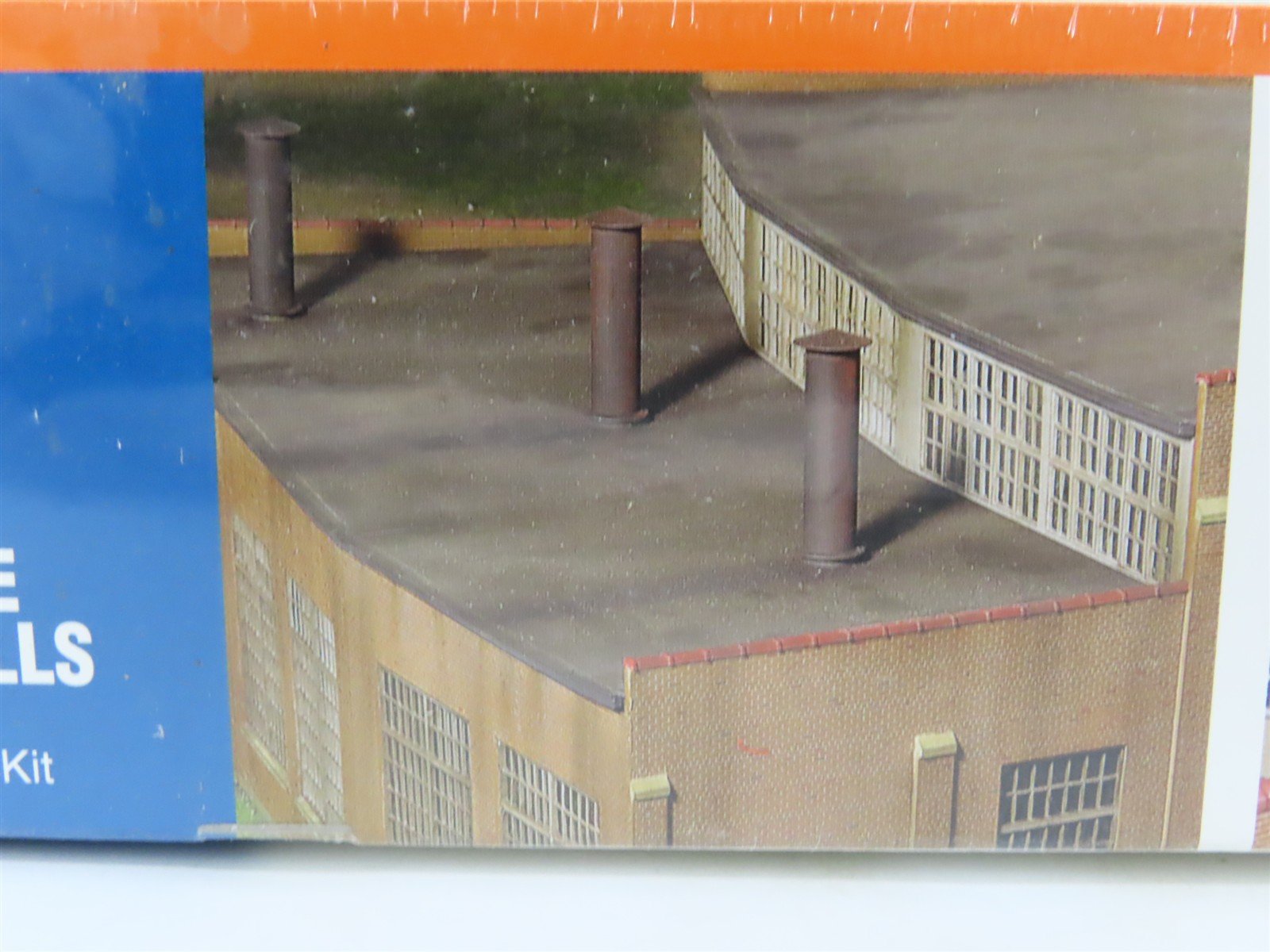 HO Scale Walthers 933-2901 Modern Roundhouse Add-On Stalls Building Kit SEALED