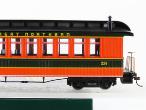 On30 Scale Bachmann Spectrum 26311 GN Great Northern Coach Passenger #224